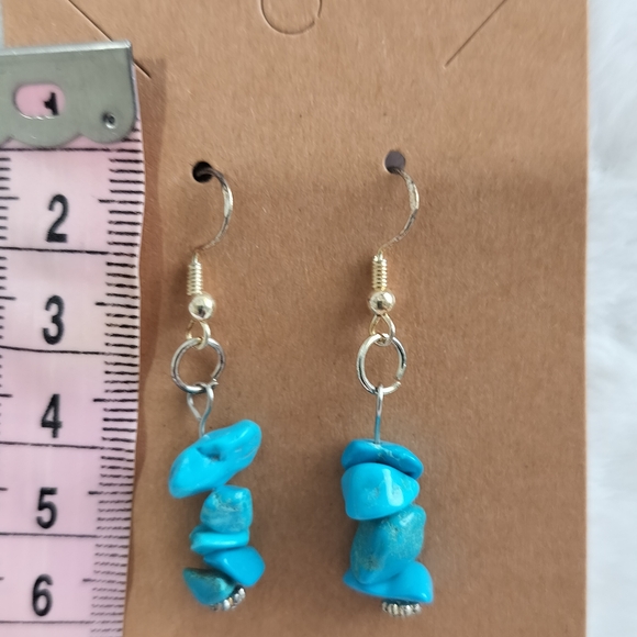 Elegant Gold Pearl Earrings - Picture 2 of 8